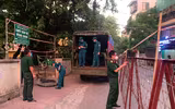 [Ảnh] Giây phút tháo barie phong tỏa tại Văn Chương - Văn Miếu sau 21 ngày phong tỏa