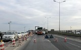 Cận cảnh hiện trường vụ cháy xe container trên cầu Thanh Trì