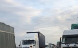 Cận cảnh hiện trường vụ cháy xe container trên cầu Thanh Trì