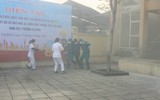 Cận cảnh quá trình cứu 4 người mắc kẹt trong đám cháy giả định do rò rỉ khí gas