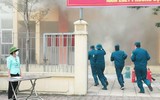 Cận cảnh quá trình cứu 4 người mắc kẹt trong đám cháy giả định do rò rỉ khí gas