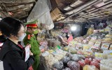 Công an quận Đống Đa nhắc nhở người dân phòng ngừa cháy, nổ trong những ngày Tết Nguyên đán