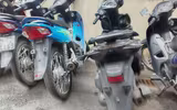 Cận cảnh hơn 40 thanh, thiếu niên 'đầu trần' đi xe không biển bị Cảnh sát 141 hóa trang phát hiện, xử lý