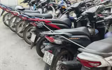Cận cảnh hơn 40 thanh, thiếu niên 'đầu trần' đi xe không biển bị Cảnh sát 141 hóa trang phát hiện, xử lý