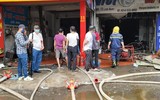 Hiện trường vụ cứu 4 người già, trẻ nhỏ thoát khỏi đám cháy