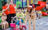 Một ngày trải nghiệm làm Cảnh sát giao thông của học sinh mầm non Thanh Xuân Trung