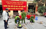 Nhiều loại súng, vật liệu nổ, công cụ hỗ trợ được người dân tự giác giao nộp 