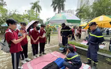 Xem học sinh, sinh viên Hà Nội trải nghiệm kỹ năng an toàn PCCC và CNCH