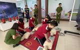 Xem học sinh, sinh viên Hà Nội trải nghiệm kỹ năng an toàn PCCC và CNCH