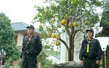Hình ảnh cơ quan điều tra bắt giữ Tuấn 'trắng' tại ’biệt phủ’ ở Phú Thọ