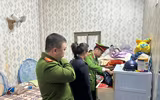 Hình ảnh cơ quan điều tra bắt giữ Tuấn 'trắng' tại ’biệt phủ’ ở Phú Thọ