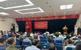 'Đi từng ngõ, gõ từng nhà' hướng dẫn người dân góp ý sửa đổi Hiến pháp 