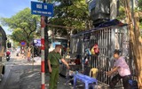 Tuyên truyền, nhắc nhở người dân không lấn chiếm lòng đường, vỉa hè