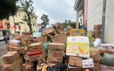Hình ảnh người dân La Phù chủ động giao nộp 25 tấn thực phẩm quá hạn, kém chất lượng