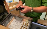 Tận thấy những khẩu súng đồ chơi được làm y như súng quân dụng, bị CSHS thu giữ 