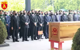 Tiễn đưa nguyên Tổng bí thư Lê Khả Phiêu về nơi an nghỉ cuối cùng