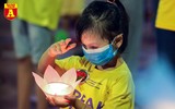 Phật tử đeo khẩu trang phòng dịch dự lễ Vu lan báo hiếu
