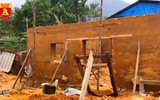 Lên Y Tý xem đồng bào giã đất làm nhà