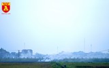 Khói rơm rạ bủa vây người tham gia giao thông tại Hà Nội