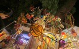 Người Hà Nội đón trung thu sớm 