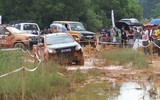 Những pha xử lý đầy kịch tính tại giải đua xe địa hình ở Hà Nội