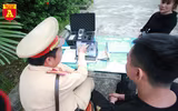 Xem 'siêu' camera tóm trúng phương tiện vi phạm giao thông 
