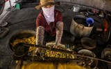 Độc đáo nghề nuôi tằm, ươm tơ