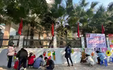 Xem học sinh ở Hà Nội vẽ bích họa 