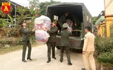 Đông ấm, trao yêu thương cùng Công an Hà Nội 