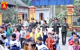Đông ấm, trao yêu thương cùng Công an Hà Nội 