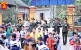 Đông ấm, trao yêu thương cùng Công an Hà Nội 
