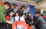 Đông ấm, trao yêu thương cùng Công an Hà Nội 