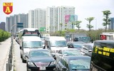 CSGT phân luồng, đẩy xe gặp sự cố trên cao tốc để tránh ùn tắc