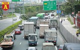 CSGT phân luồng, đẩy xe gặp sự cố trên cao tốc để tránh ùn tắc