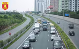 CSGT phân luồng, đẩy xe gặp sự cố trên cao tốc để tránh ùn tắc