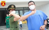 Phụ nữ Công an Thủ đô vào tâm dịch “chia lửa” cùng Bắc Giang 