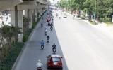 Hà Nội nắng nóng hơn 50 độ C, nền nhiệt ngoài trời như lò nung