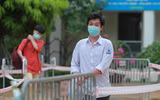 Thí sinh vui vẻ, thoải mái sau khi kết thúc ngày thi đầu tiên 