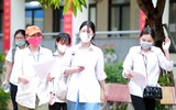 Thí sinh vui vẻ, thoải mái sau khi kết thúc ngày thi đầu tiên 