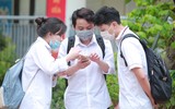 Thí sinh vui vẻ, thoải mái sau khi kết thúc ngày thi đầu tiên 