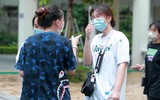 Thí sinh vui vẻ, thoải mái sau khi kết thúc ngày thi đầu tiên 