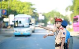 Chốt kiểm soát dịch Covid-19 tại cửa ngõ Hà Nội