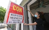 Người dân 'vùng xanh' tất bật chuẩn bị mở cửa hàng 