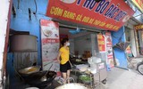 Người dân 'vùng xanh' tất bật chuẩn bị mở cửa hàng 