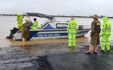 Công an các tỉnh miền Trung sát cánh cùng người dân trong mưa lũ