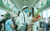 Bộ ảnh cưới đặc biệt tại tuyến đường sắt Cát Linh - Hà Đông trong những ngày vận hành 