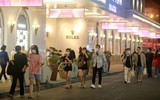 Những hình ảnh mới nhất tại phố đi bộ Hồ Gươm sau 1 năm tạm dừng hoạt động