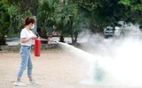 Xem cán bộ, đoàn viên công đoàn Công an Hà Nội xử lý tình huống cháy nổ 