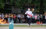 Xem cán bộ, đoàn viên công đoàn Công an Hà Nội xử lý tình huống cháy nổ 