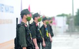Công an Hà Nội 'đội mưa' đảm bảo an ninh trật tự phục vụ SEA Games 31